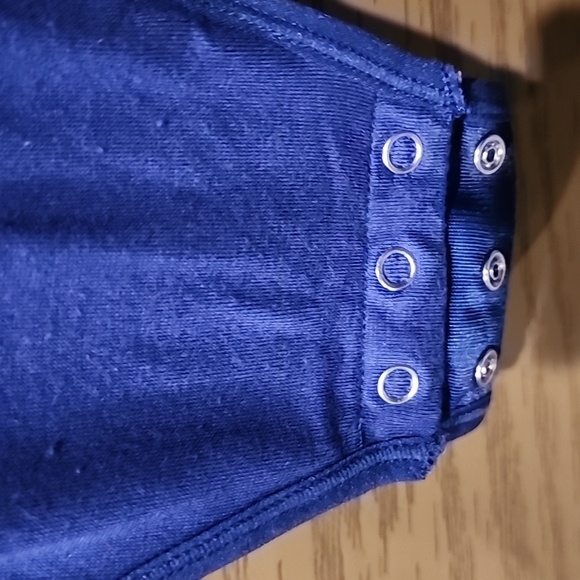 Yummie body suit w tummy control panel L/XL - Picture 3 of 4